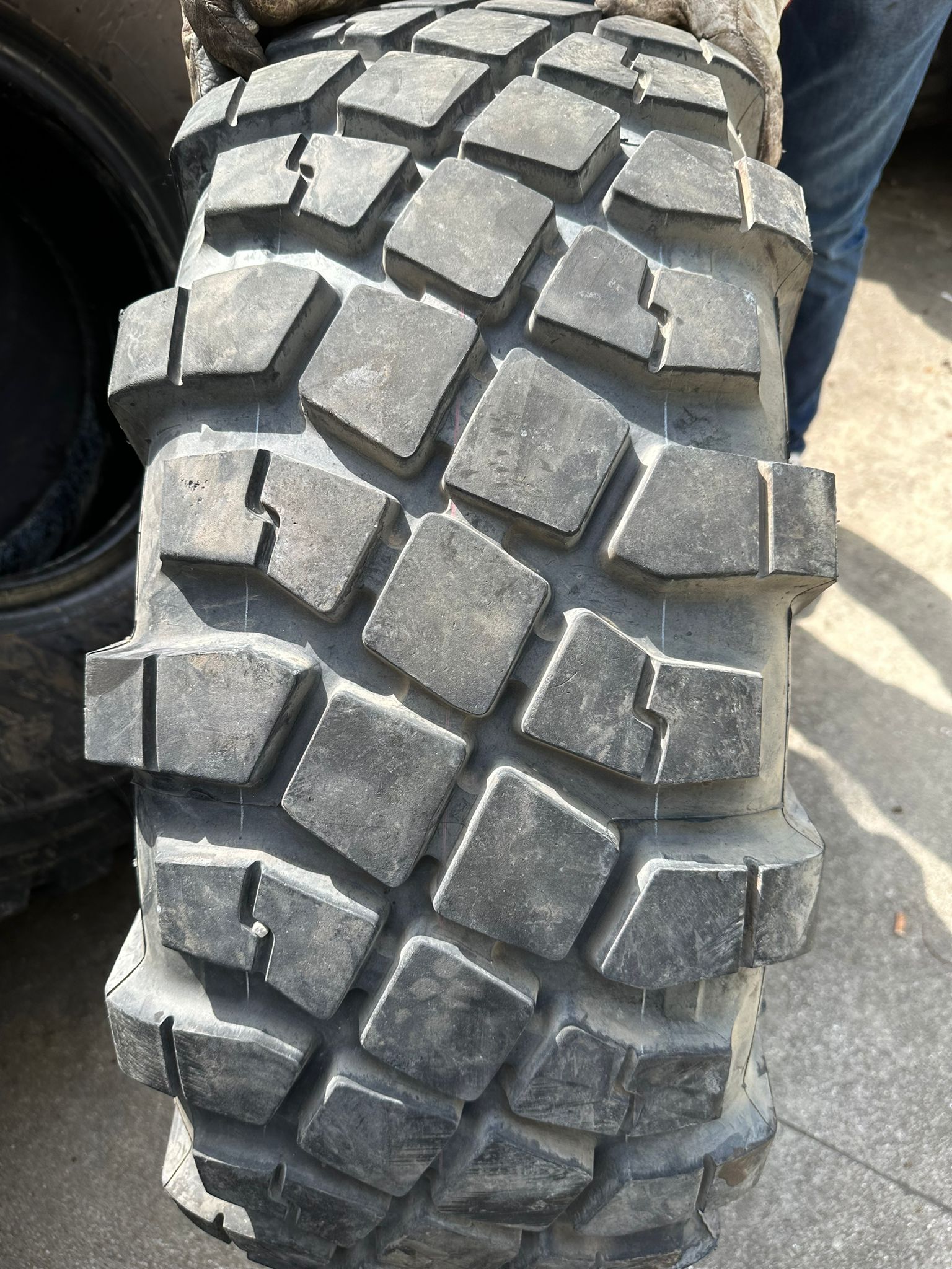 Gomme Usate Michelin 325/85 R16 137J XML (15.00mm) pneumatici usati Estivo